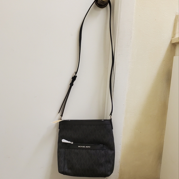 🤩New with tags authentic MK black messenger bag - Picture 1 of 15